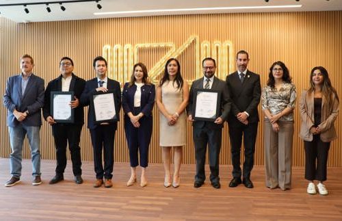 Premian a ganadores del décimo tercer Concurso de Ensayo de Investigación Legislativa