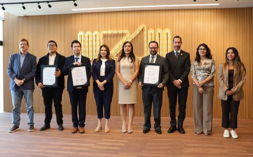 Premian a ganadores del décimo tercer Concurso de Ensayo de Investigación Legislativa