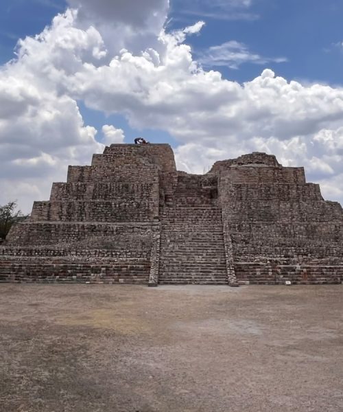  La Casa de los Trece Cielos refleja la relación entre el ser humano, el paisaje y el cielo
