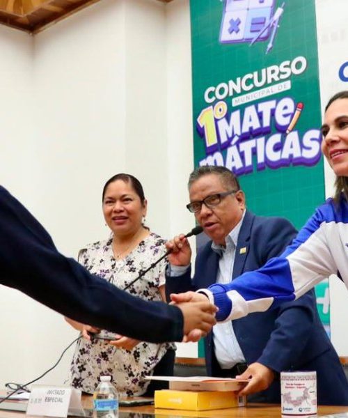 Reconocen a estudiantes irapuatenses en el primer concurso municipal de matemáticas