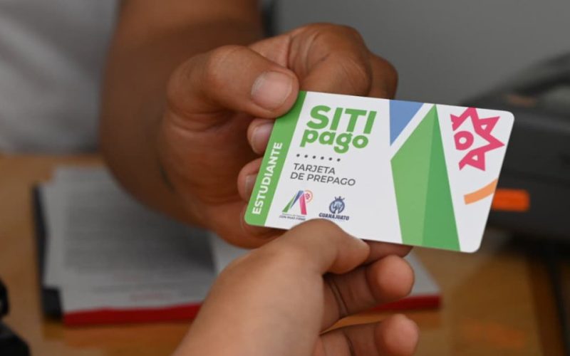 Invitan a actualizar la tarjeta SiTiPago para estudiantes irapuatenses