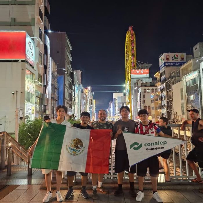 CONALEP Guanajuato destaca a nivel internacional y obtiene primer lugar de robótica en Japón