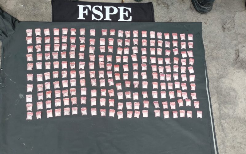 Detienen FSPE a hombre con más de 500 dosis de presunto cristal en León