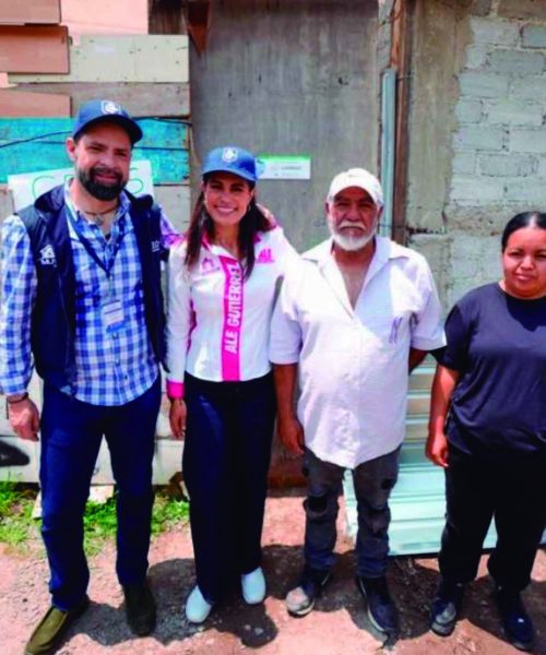 Brindan apoyos a familias leonesas para mejorar sus hogares