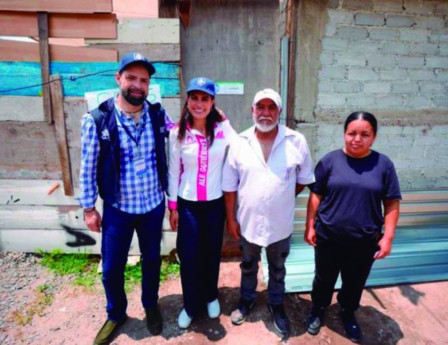 Brindan apoyos a familias leonesas para mejorar sus hogares