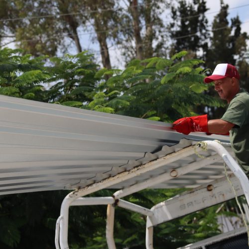 Fortalecen atención a comunidades salmantinas con entrega de apoyos para vivienda
