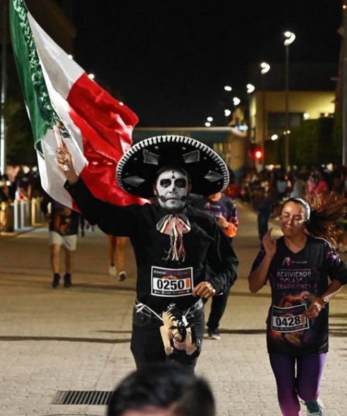 Gran carrera nocturna “Corre entre la vida y la memoria” en Irapuato