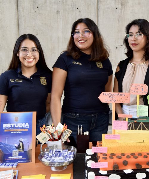 DICIVA inspira vocaciones a 350 jóvenes en el Día Abierto UG