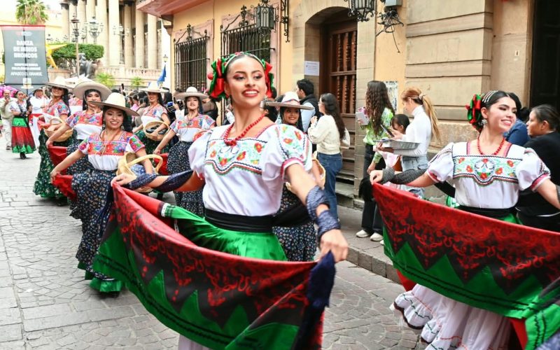 La UG fortalece su legado cultural en la edición 54 del Festival Internacional Cervantino